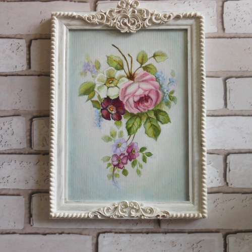 布花作品♡薔薇♡壁掛け♡ アンティーク シャビーシックなレリーフフレーム付きハンドペイント薔薇と野薔薇の