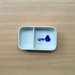 波佐見◎勲山窯◎梨紋（ブルー）小さな仕切り皿 1枚目の画像