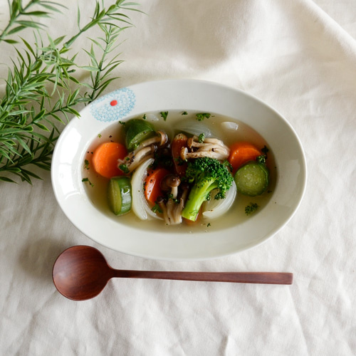 波佐見焼◎勲山窯◎ダリア(レッド) 楕円鉢 中皿 有限会社勲山製陶 通販