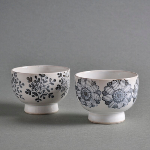 波佐見焼◎勲山窯◎雪の花 まる碗 (黒) 茶碗・めし碗 有限会社勲山製陶