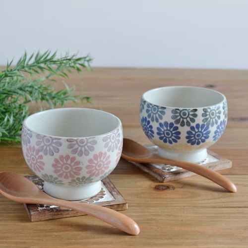 波佐見焼◎勲山窯◎雪の花 まる碗 (黒) 茶碗・めし碗 有限会社勲山製陶