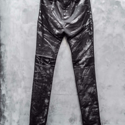 Black Coated Stretch Cut Slim Pants 第2張的照片