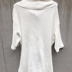 White Coated Cotton Stretch High Neck Half Sleeve Long Knit 第5張的照片