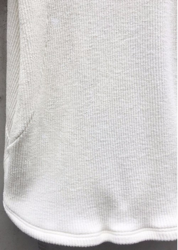 White Coated Cotton Stretch High Neck Half Sleeve Long Knit 第7張的照片