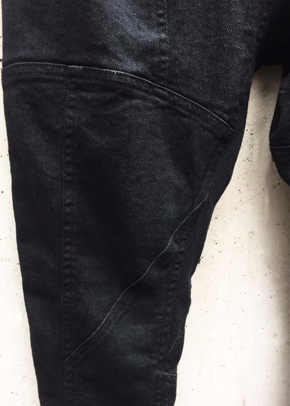 Black Thirty Pieces Irregular Cut Stretch Denim Pants Size2 第6張的照片