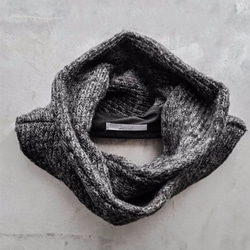 Circular Cut Snood Sliver Pullover Knit - Black Size0 第4張的照片