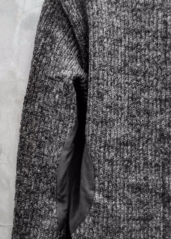Circular Cut Snood Sliver Pullover Knit - Black Size0 第8張的照片