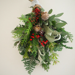《値下げ‼️》クリスマススワッグ 60センチ 針葉樹と実もののナチュラルスワッグ 1～3枚目画像12/1撮影✨ 7枚目の画像