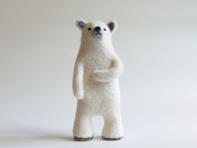 ZUS(ズス) フェルト ぬいぐるみ シロクマ