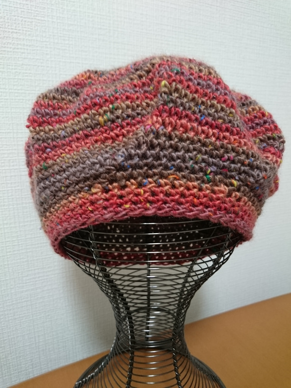 ＊ベレー帽大好き＊煉瓦色の段染め手編みベレー帽 1枚目の画像