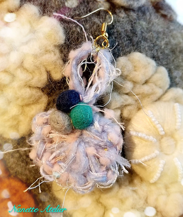 ナネットアトリエ手作りジュエリー：イヤリング織りシリーズ、ブローチ 3枚目の画像