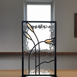 曲線のステンドグラスパネル「マメールロワ」 7枚目の画像