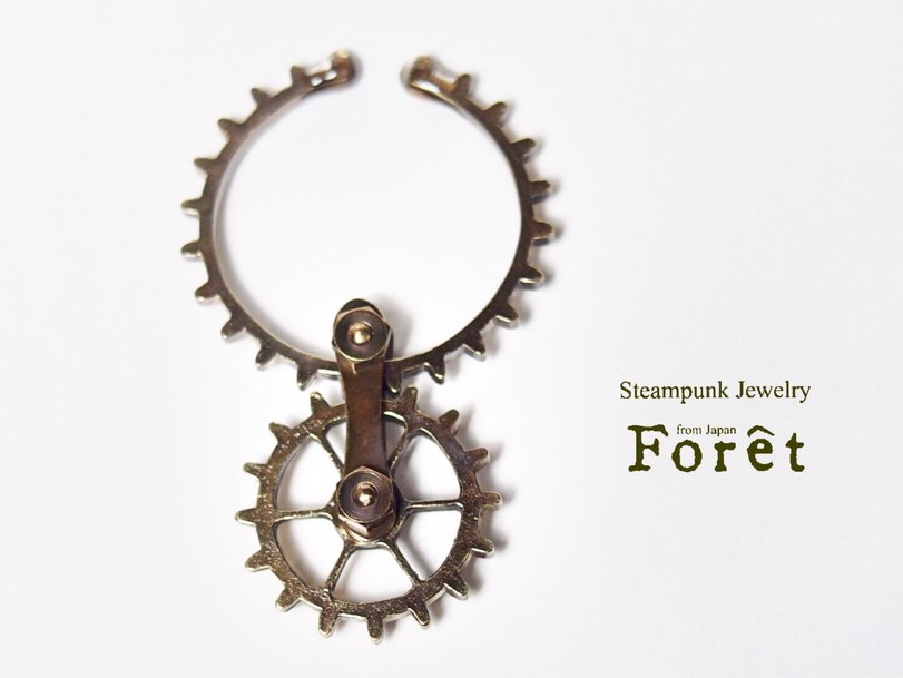 〔steampunk/スチームパンク〕歯車が動く！耳に掛けるイヤーアクセサリー「ギアイヤーハング」（イヤーカフ） 9,240円