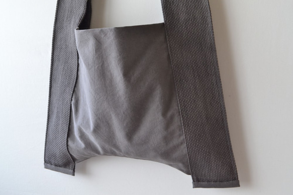 《 受注制作 》《草木染め》刺し子織りとモールスキンのバッグ【 Myrobalan 】 3枚目の画像