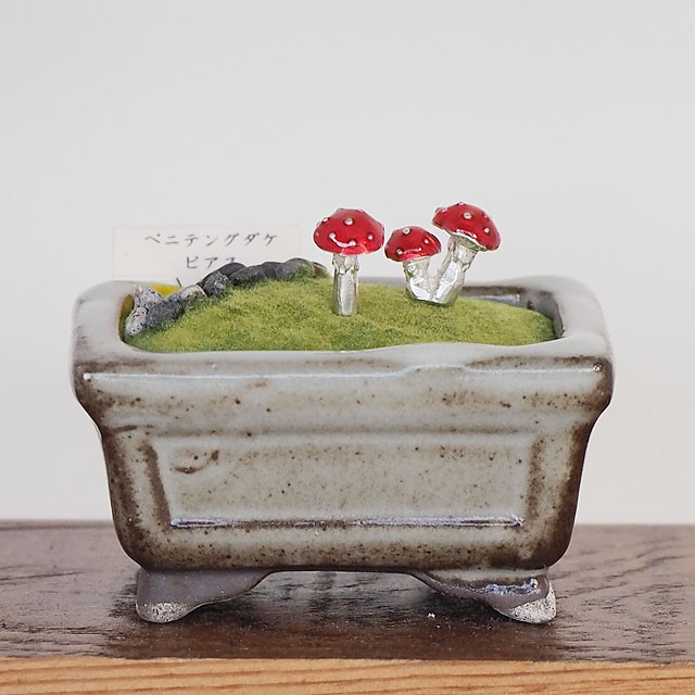 BONSAI MUSHROOM ベニテングダケ ピアス