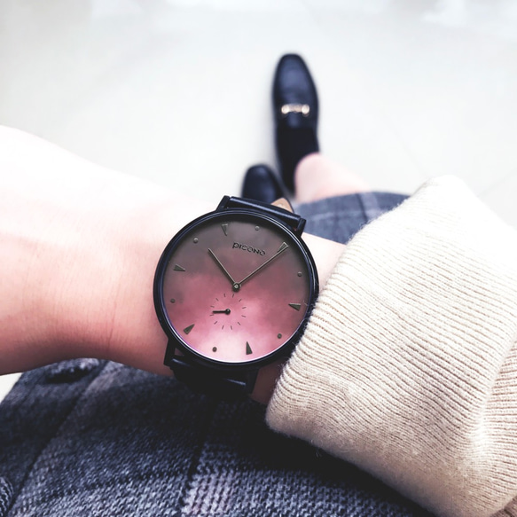 【PICONO】A week collection black leather strap watch 1枚目の画像