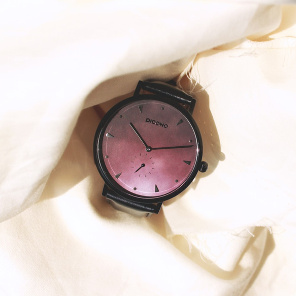 【PICONO】A week 系列 紅色渲染簡約黑色真皮錶帶手錶 \ AW-7605 第3張的照片