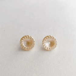 vintage German circle pearl button pierced earrings (14kgf) 2枚目の画像