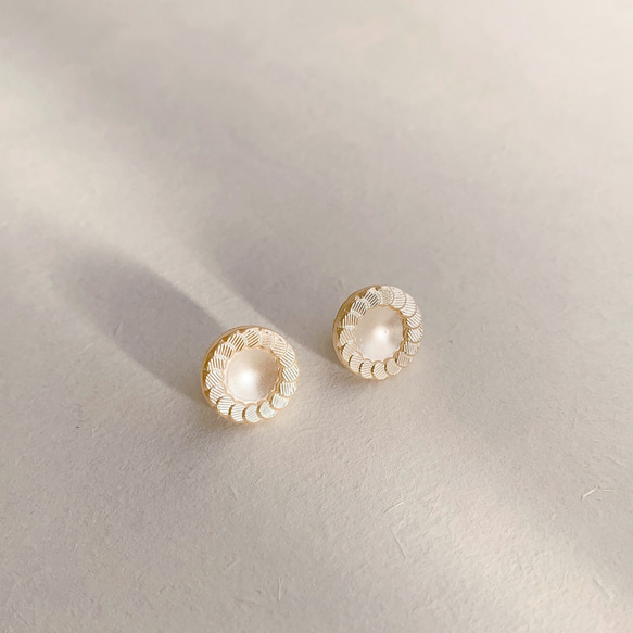 vintage German circle pearl button pierced earrings (14kgf) 5枚目の画像