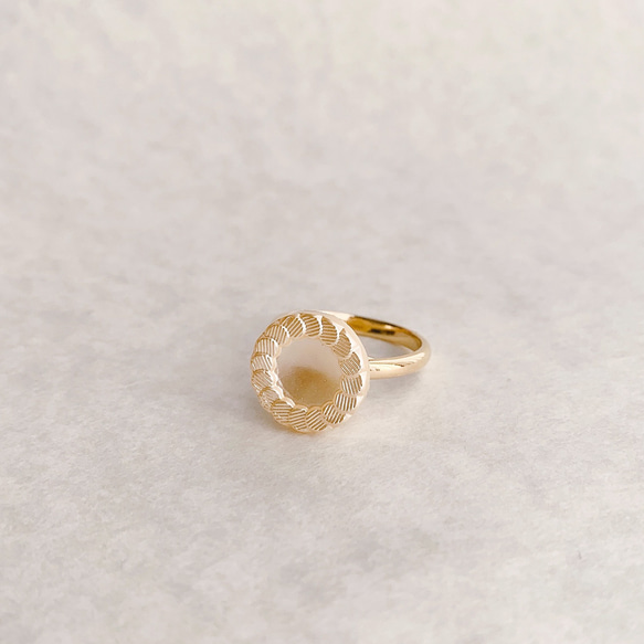 vintage German circle pearl button ring 3枚目の画像