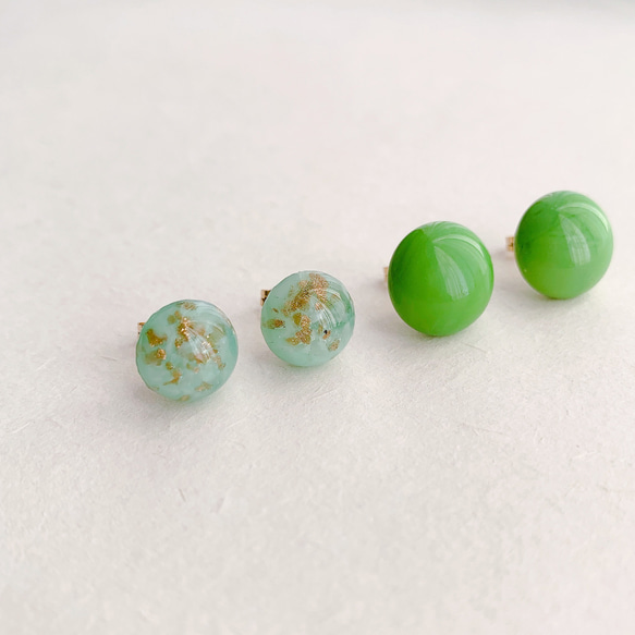 vintage France marble button  pierced earrings 7枚目の画像