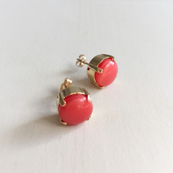 shell button earrings (coral) 2枚目の画像