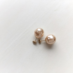 M.H pearl stud earrings 1枚目の画像