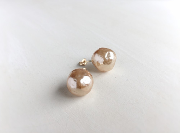 M.H pearl stud earrings 2枚目の画像