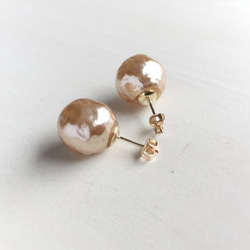 M.H pearl stud earrings 3枚目の画像