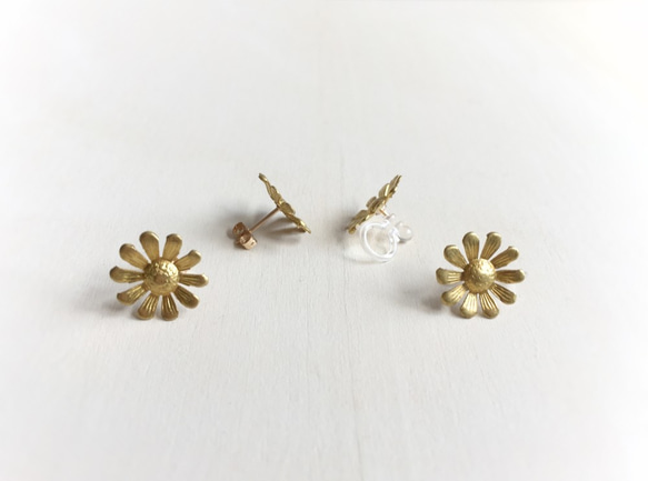 marguerite earrings 4枚目の画像