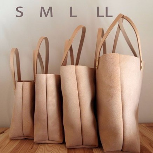 たっちゃん 床革で作った紙袋みたいなトートバッグ 紙袋のような革袋 - ショップ Morie craft トートバッグ