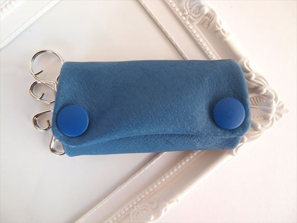 ヒロフ　レザー ケース・キーケース　青 アクセサリー】パスケース （ストラップ付き） レザー 本革