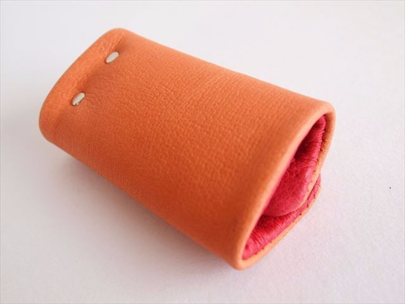[橘紅色×]豬皮革軟鍵案例[手工染色的皮革] 訂製 第5張的照片