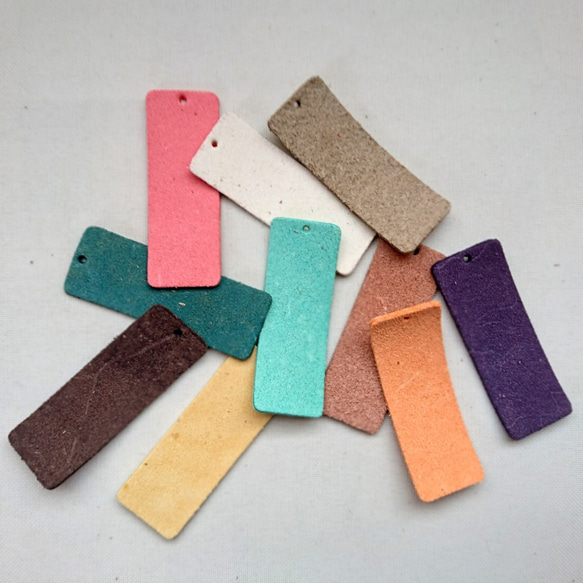 彩色皮革標籤[100張套]顏色分類的產品標籤皮革地板革皮革包裝材料名稱標籤鑰匙鏈 第2張的照片