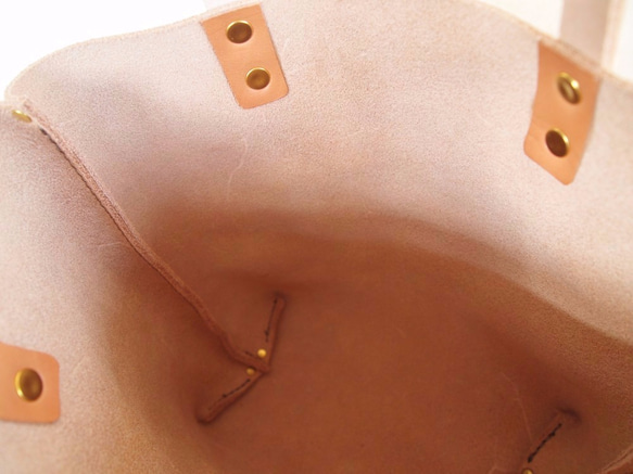 床革トートバッグ【S】ナチュラル　コンパクト　レザートートバッグ　おでかけ　革　メンズ　レディース　シンプル　普段使い 5枚目の画像