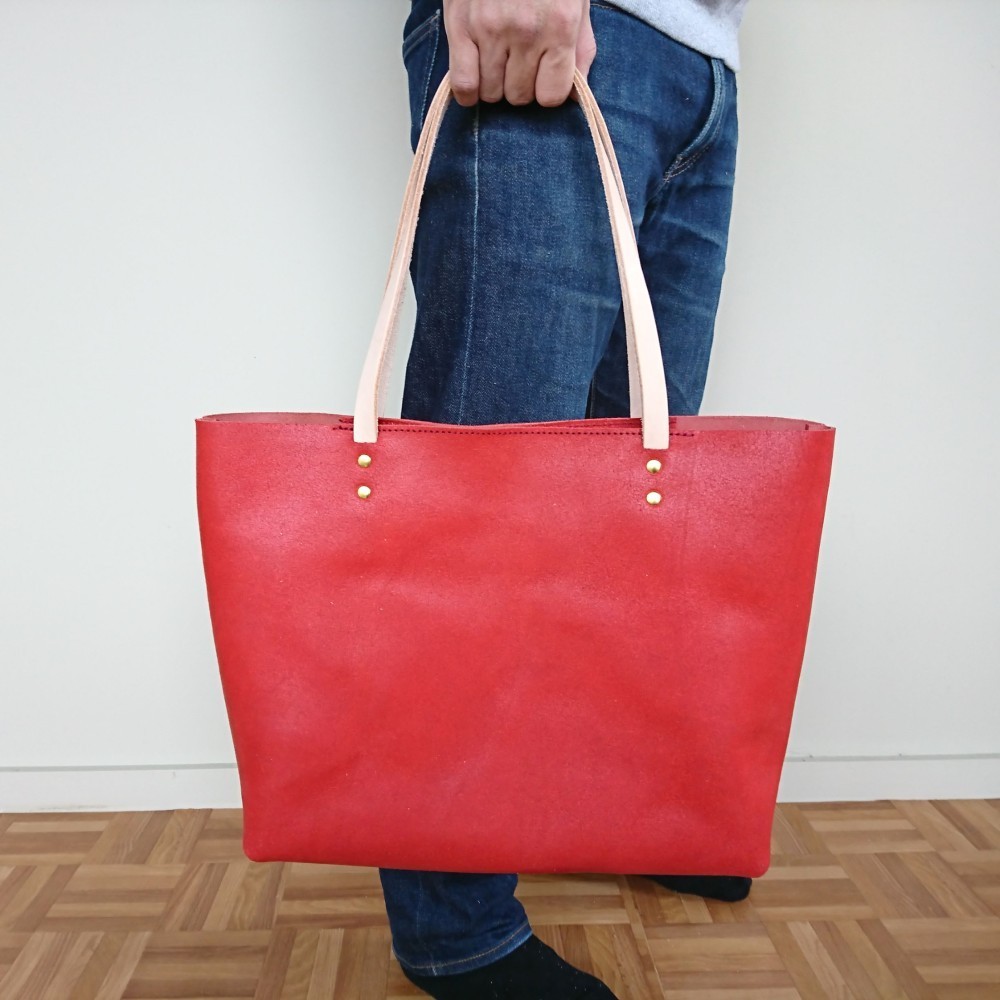 【10％OFF】 トリーバーチ 肩掛け ビッグロゴ A4収納可 赤 レッド ナイロン トートバッグ バッグ