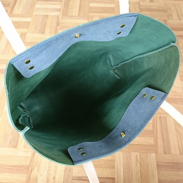 床革トートバッグ【LL】緑グリーン　A4サイズ収納可　レザートートバッグ　たっぷり収納　革　メンズ　レディース　シンプル 3枚目の画像