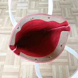OUTLET立式皮革托特包[紅色x米色]可以存放A4尺寸的地板皮，日常工作中可用Subbag迷你托特包 第7張的照片