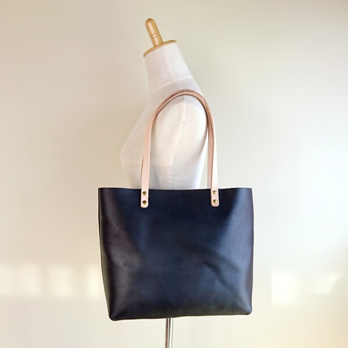 極美品✨✨ポーター ラウンド トートバッグ ナイロン L 黒 A4収納　大きい ✨極美品✨PORTER ラウンド トートバッグ A4 可 黒 ナイロン