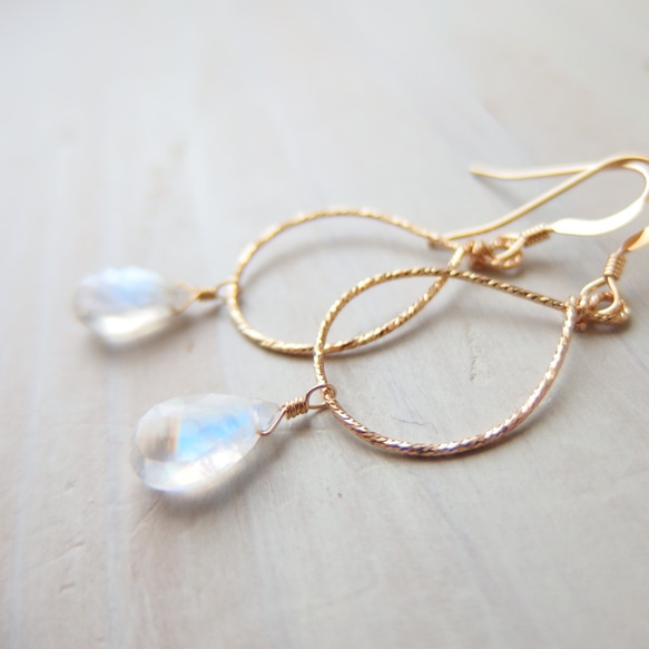 K14GF moonstone glitter hoop pierce 2枚目の画像