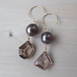 K14GF smokey topaz & tahitian pearl pierce 2枚目の画像