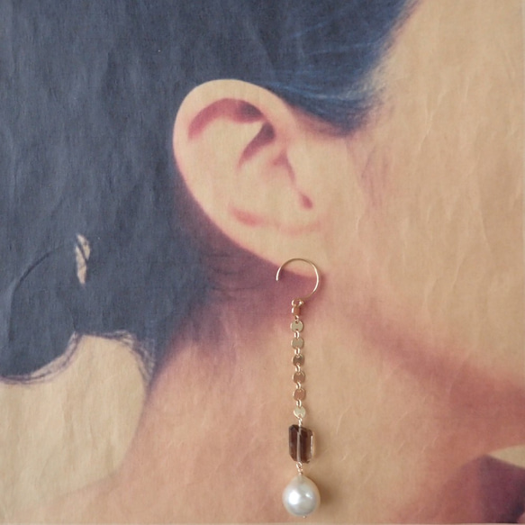 K14GF smokey topaz & southern sea pearl pierce 3枚目の画像