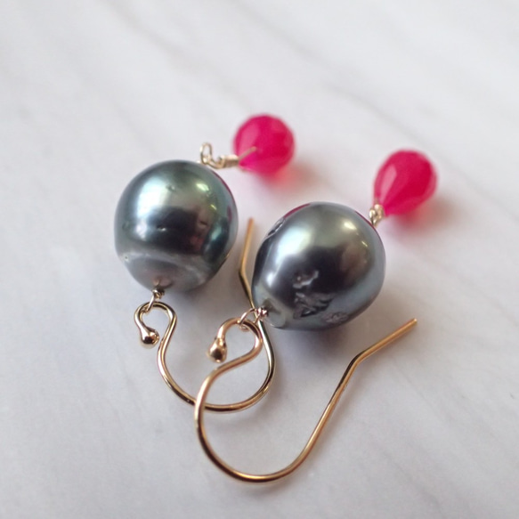 K14GF pink chalcedony & tahitian pearl pierce 3枚目の画像