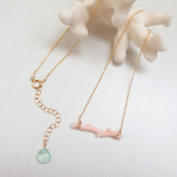 K14GF coral branch necklace 第1張的照片