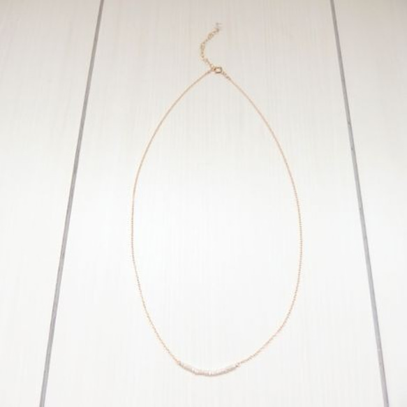 K14GF white pearl liniar necklace 第3張的照片