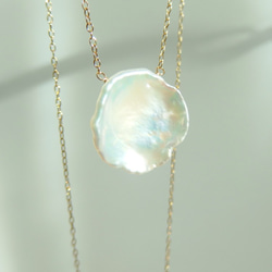 K14GF flower petal pearl necklace A 第4張的照片