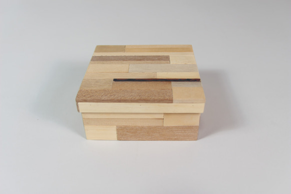 木のパッチワーク　小箱 / Setouchi Craft / Wood Patchworks Small Box 1枚目の画像