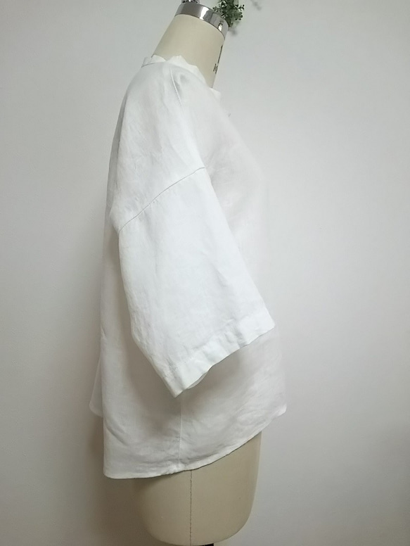 オフホワイトリネン　シンプル五分袖Ｔシャツ風ブラウス 4枚目の画像