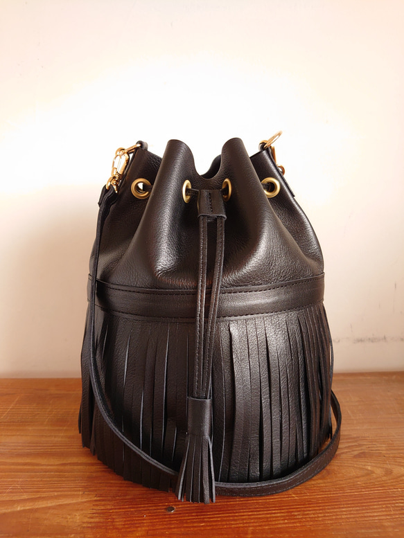 秋冬バッグ　選べるカラー 20色  レザーフリンジ巾着ショルダーバッグ  受注生産  UB-15 2枚目の画像