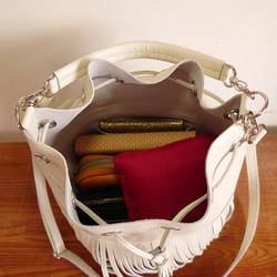 秋冬バッグ　選べるカラー 20色  レザーフリンジ巾着ショルダーバッグ  受注生産  UB-15 6枚目の画像